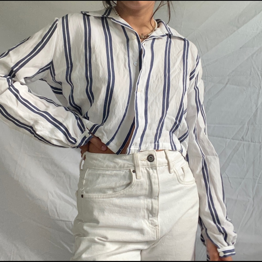 BRANDY MELVILLE BUTTON UP